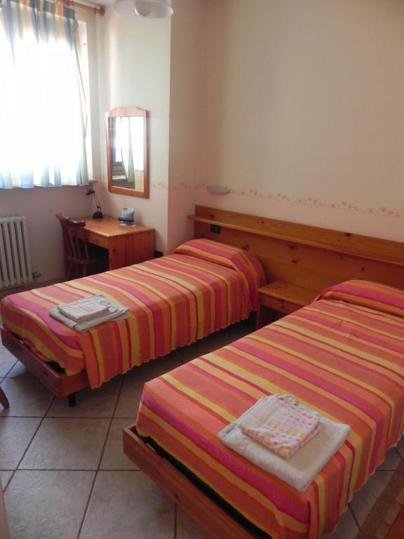 Hotel Ristorante Belsito Borgo San Dalmazzo Habitación foto